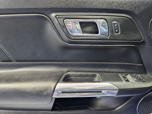 Used 2015 Ford Mustang GT Premium RWD image 10