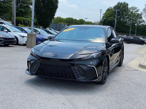 Used 2026 Toyota Camry Hybrid w/ Multimedia Upgrade Package FWD image 3