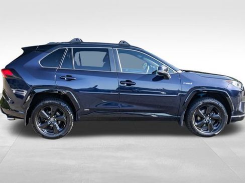 Used 2020 Toyota RAV4 XSE w/ Carpet Mat Package AWD/4WD image 4