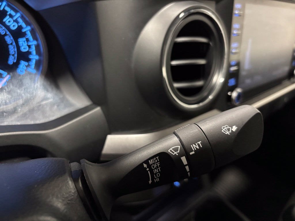 Used 2022 Toyota Tacoma SR5 AWD/4WD image 22