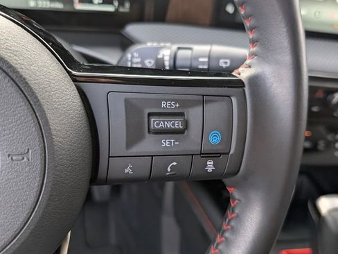 Used 2025 Nissan Kicks SR image 28