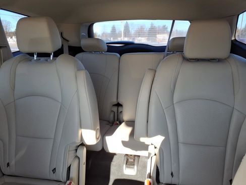 Used 2023 Buick Enclave Premium image 14