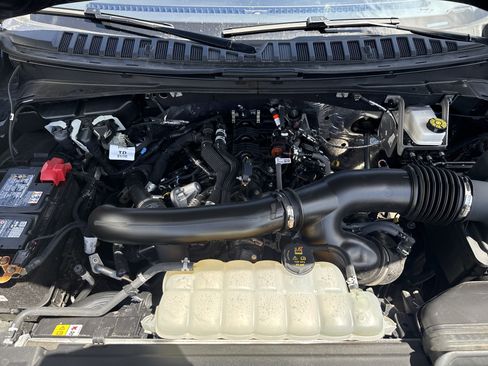 Used 2025 Ford Expedition Active AWD/4WD image 23