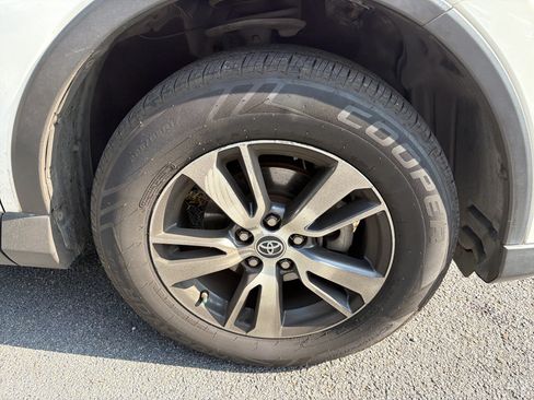 Used 2016 Toyota RAV4 XLE FWD image 9
