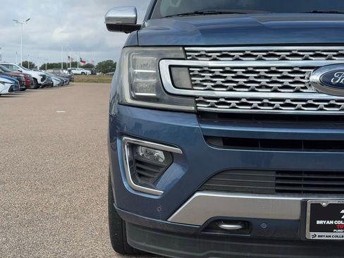 Used 2019 Ford Expedition Platinum image 4