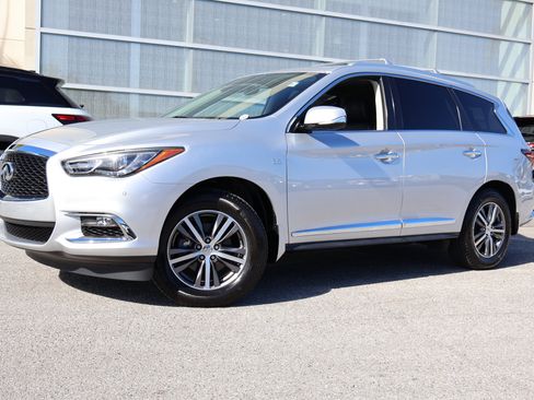 Used 2020 INFINITI QX60 Luxe w/ Essential Package image 1