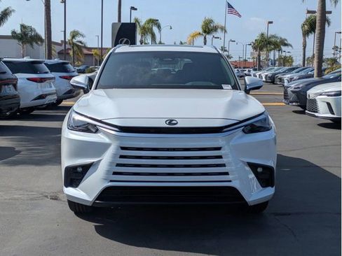 New 2026 Lexus TX 350 AWD image 2