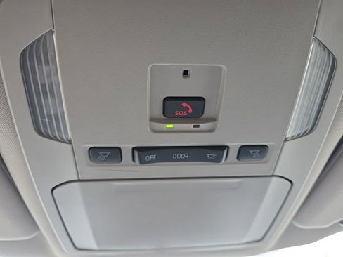 Used 2024 Toyota Highlander LE image 35