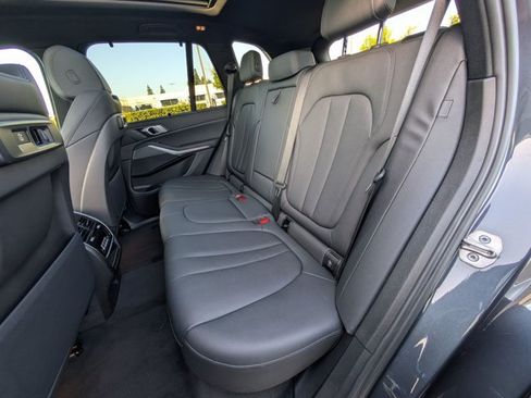 Certified 2022 BMW X5 xDrive40i w/ Executive Package AWD/4WD image 22