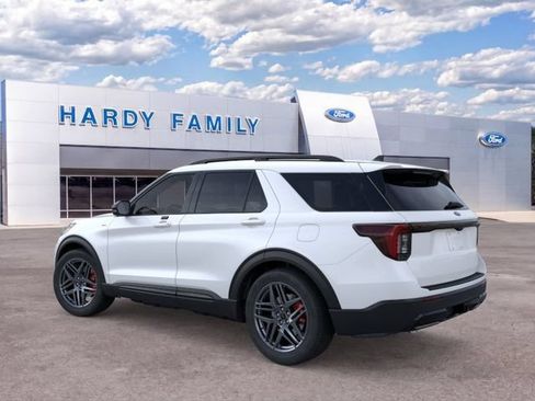 New 2026 Ford Explorer ST-Line w/ ST-Line Street Pack RWD image 4