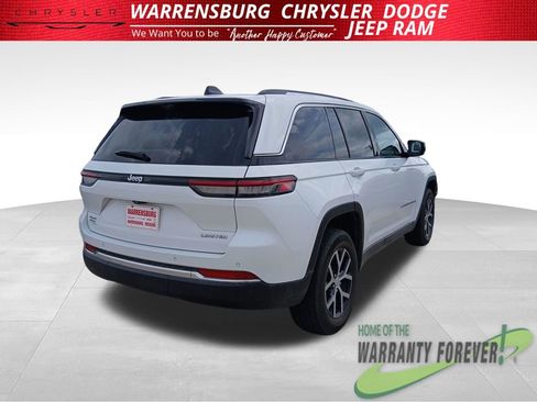 Used 2024 Jeep Grand Cherokee Limited w/ Luxury Tech Group II image 3