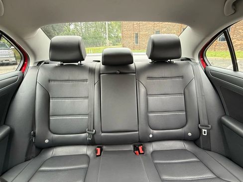 Used 2014 Volkswagen Jetta SE image 22