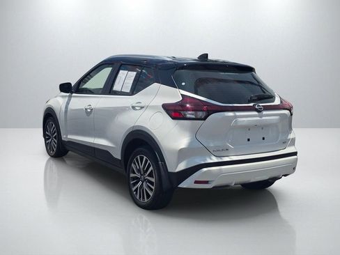 Used 2024 Nissan Kicks SV FWD image 7