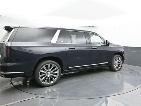 New 2026 Cadillac Escalade ESV Luxury w/ LPO, Radiant Package AWD/4WD image 2