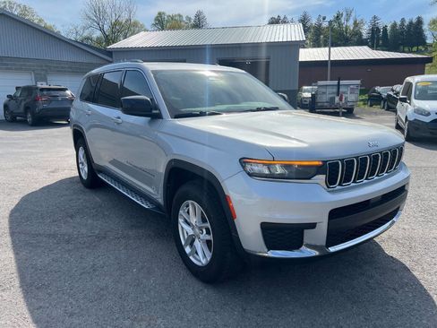 Used 2021 Jeep Grand Cherokee L Laredo w/ Luxury Tech Group I image 7