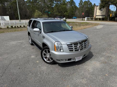 Used 2012 Cadillac Escalade Luxury image 37