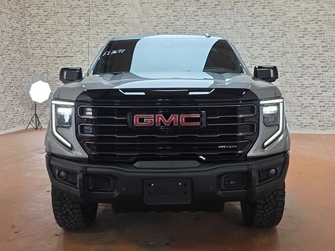 Used 2024 GMC Sierra 1500 AT4X image 2