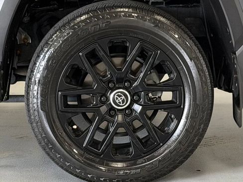 Used 2024 Toyota Tundra Limited AWD/4WD image 8