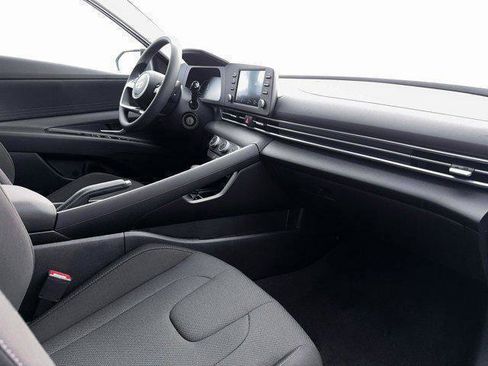 New 2026 Hyundai Elantra SE image 15