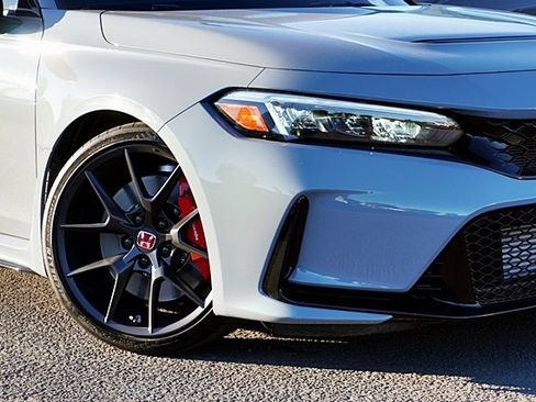 Used 2023 Honda Civic Type R image 4