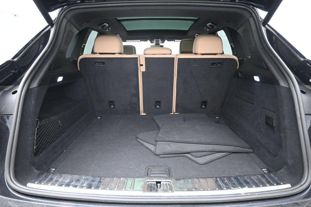Used 2023 Porsche Cayenne AWD/4WD image 26