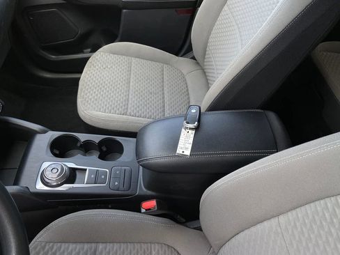 Used 2022 Ford Escape SE AWD/4WD image 19