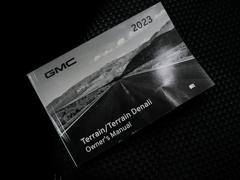 Used 2023 GMC Terrain SLE w/ Driver Convenience Package image 28