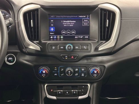 Used 2022 GMC Terrain SLE w/ Driver Convenience Package FWD image 14