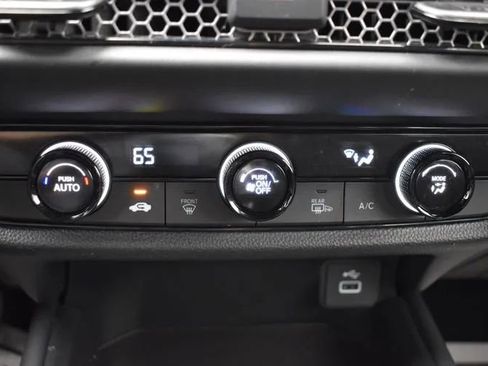 Used 2024 Honda HR-V Sport image 31
