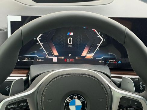 New 2026 BMW X5 xDrive40i w/ M Sport Package AWD/4WD image 19