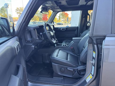 New 2025 Ford Bronco Badlands image 11