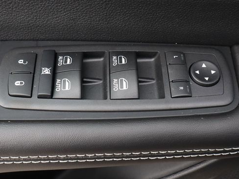 New 2026 Chrysler Pacifica Select image 10