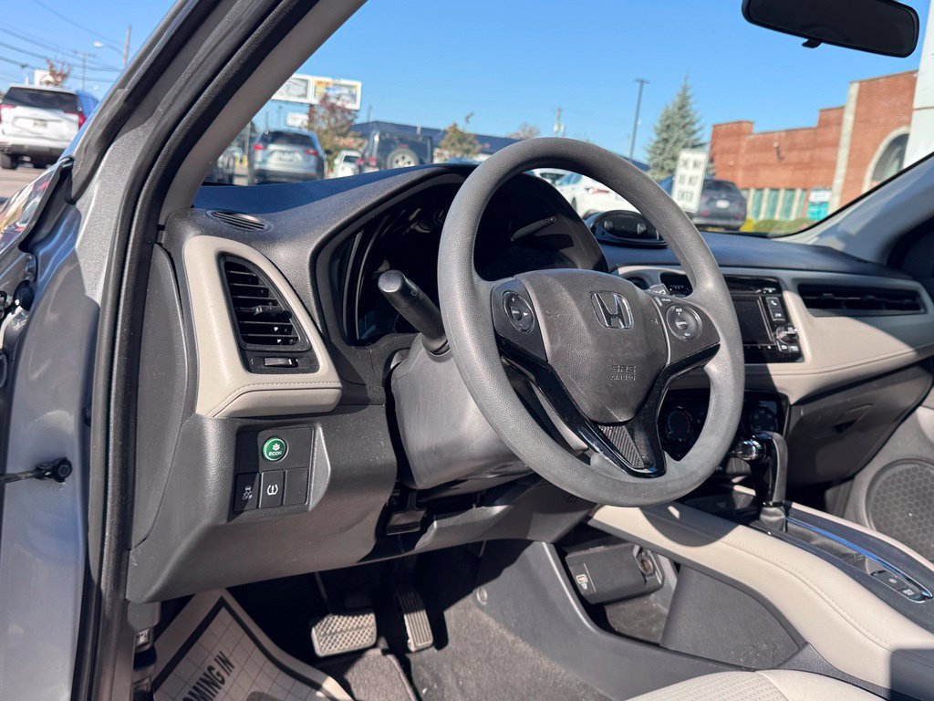 Used 2020 Honda HR-V LX image 11