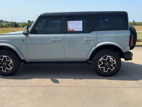 Used 2024 Ford Bronco Outer Banks AWD/4WD image 6