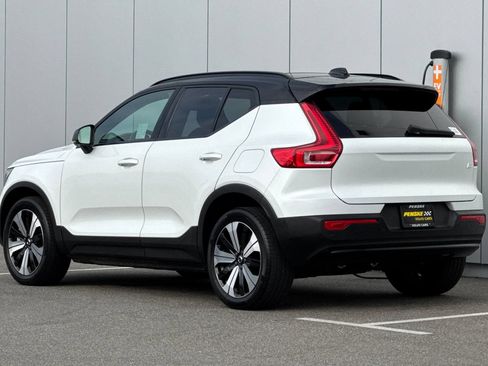 Used 2023 Volvo XC40 Recharge Plus AWD/4WD image 3