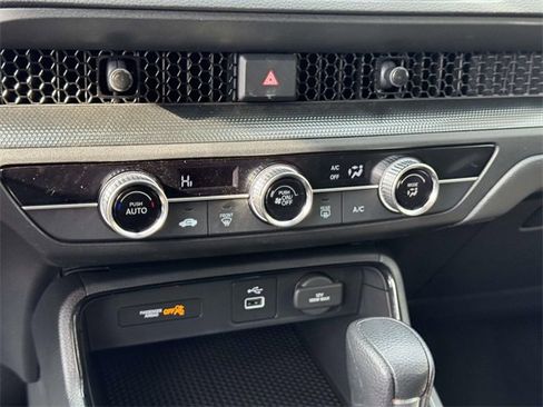 Certified 2025 Honda CR-V LX image 27