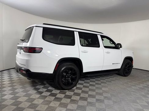 Used 2024 Jeep Wagoneer Series II image 6