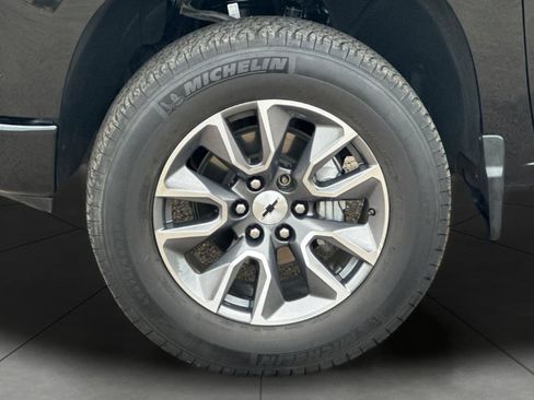 Used 2025 Chevrolet Silverado 1500 LT Trail Boss w/ LT Trail Boss Premium Package AWD/4WD image 32