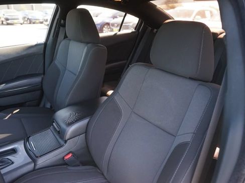 Used 2022 Dodge Charger SXT w/ Blacktop Package AWD/4WD image 10