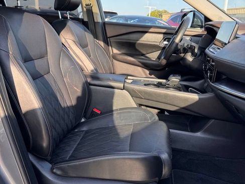 Used 2021 Nissan Rogue Platinum FWD image 12