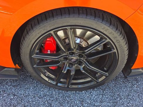 Used 2021 Ford Mustang Shelby GT500 w/ Technology Package image 9