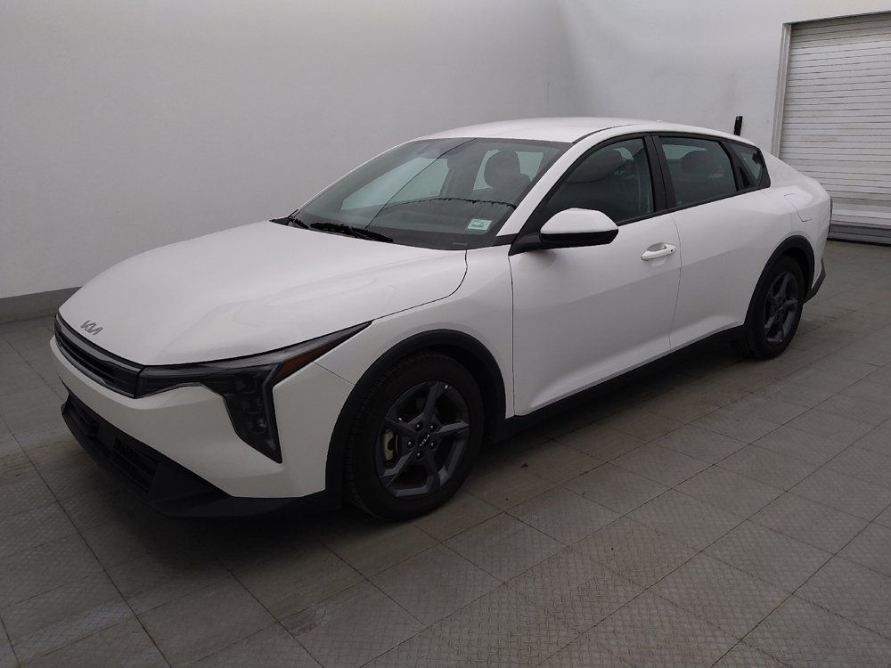 Used 2025 Kia K4 FWD image 2