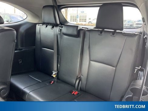 Used 2024 Toyota Highlander XLE image 16