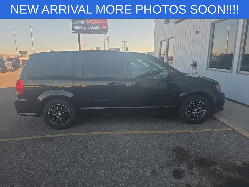 Used 2017 Dodge Grand Caravan SE FWD image 18