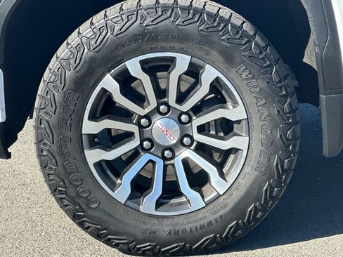 Used 2023 GMC Sierra 1500 AT4 w/ AT4 Premium Package image 33