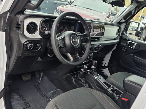 Certified 2025 Jeep Wrangler Unlimited Sport AWD/4WD image 10