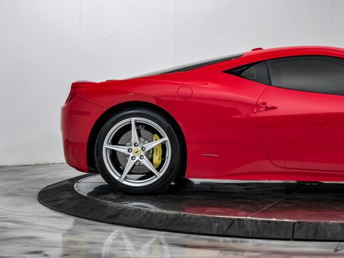 Used 2014 Ferrari 458 Italia Coupe RWD image 28