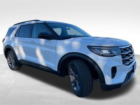 New 2026 Ford Explorer Active w/ Active Comfort Package image 9