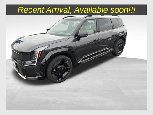 Certified 2024 Kia EV9 GT-Line AWD/4WD image 1