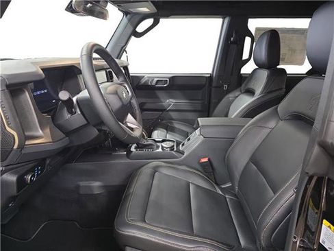 New 2026 Ford Bronco Badlands AWD/4WD image 9